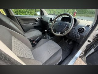 /photos/12511/7751d8eb-78a7-4ac1-b057-267b281532c8_i320x240.jpg