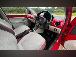 /photos/12511/e83e1953-3025-4ab8-8a49-2b45b238190b_i320x240.jpg